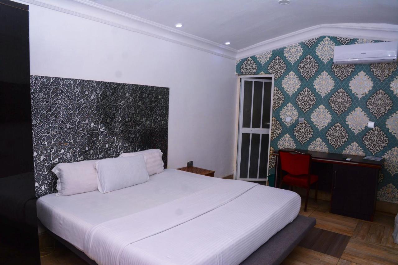 Connecting Lagos Suites Exteriér fotografie