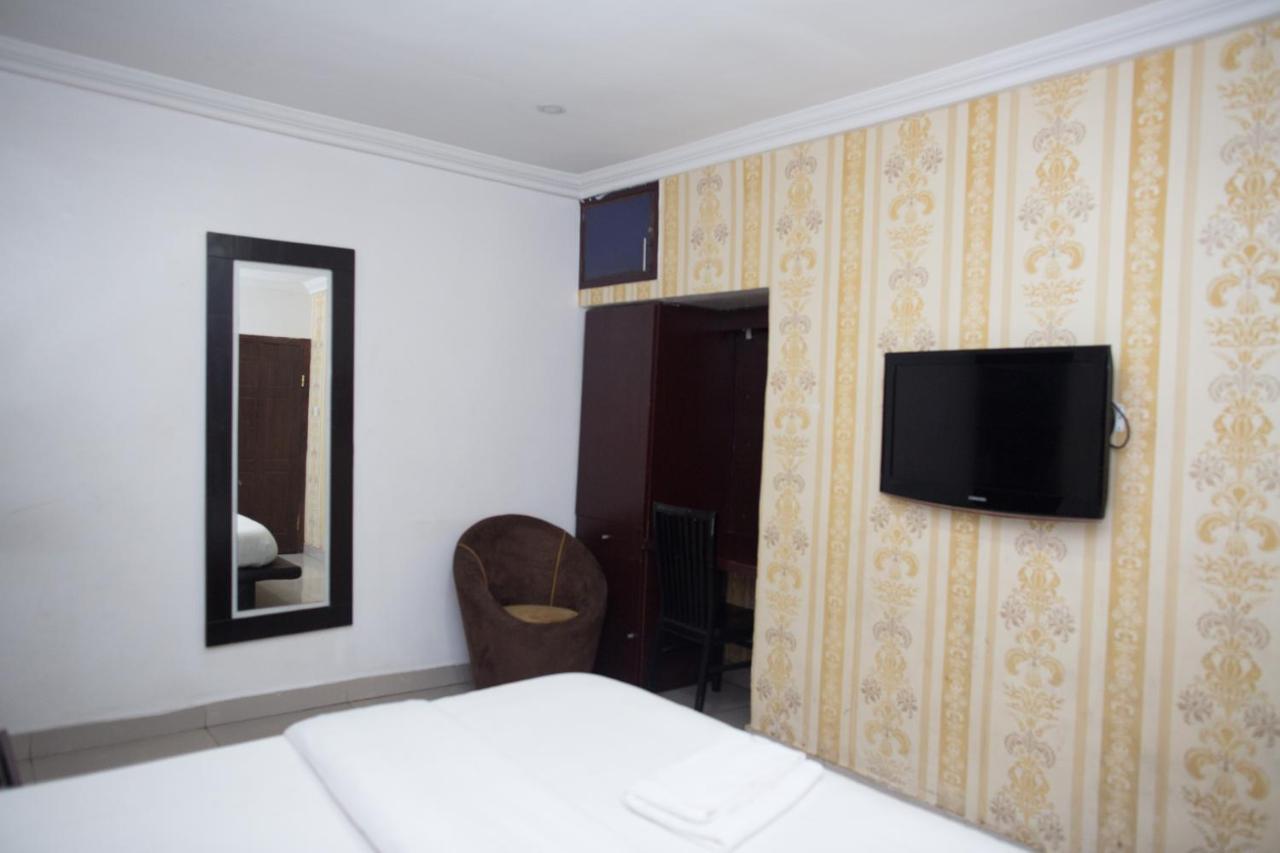 Connecting Lagos Suites Exteriér fotografie